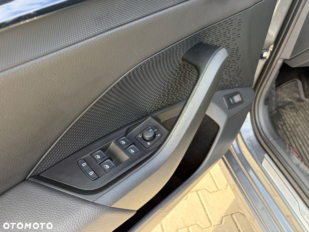 Skoda Octavia 1.5 TSI mHEV Selection DSG - 13