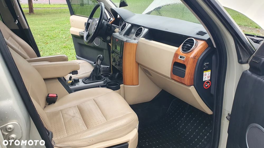 Land Rover Discovery IV 2.7D V6 HSE - 8