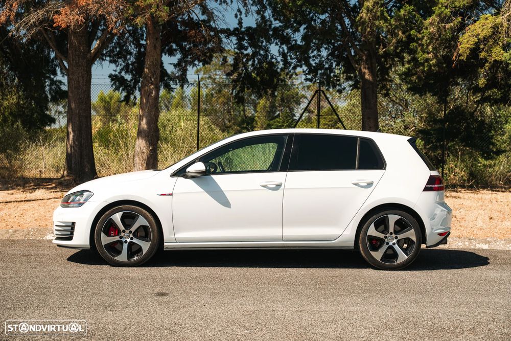 VW Golf 2.0 TSi GTi DSG Performance - 11