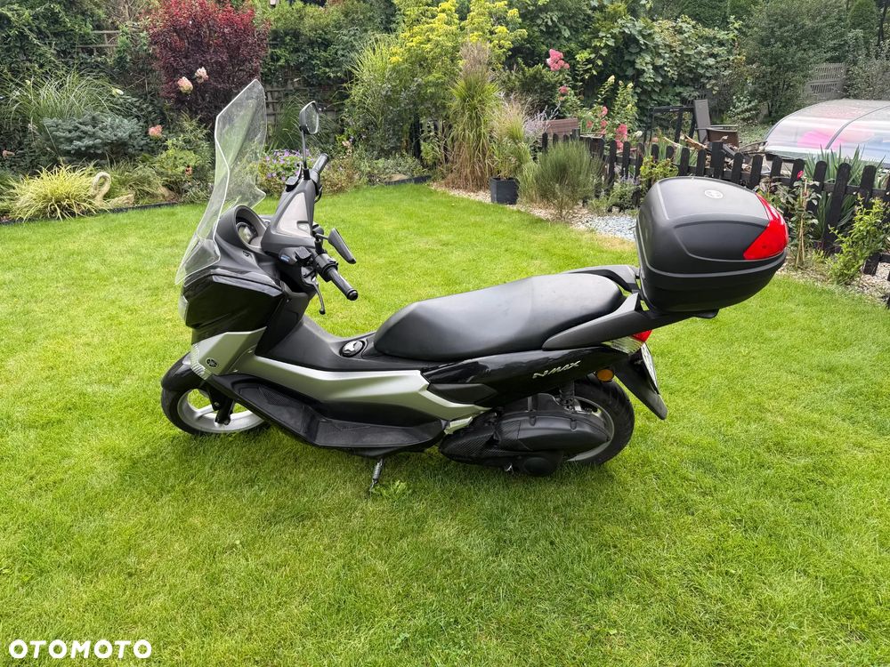 Yamaha NMAX - 4