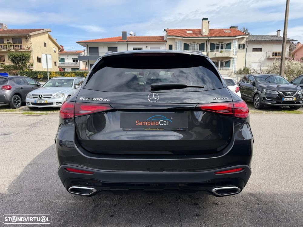 Mercedes-Benz GLC 300 de 4Matic - 12