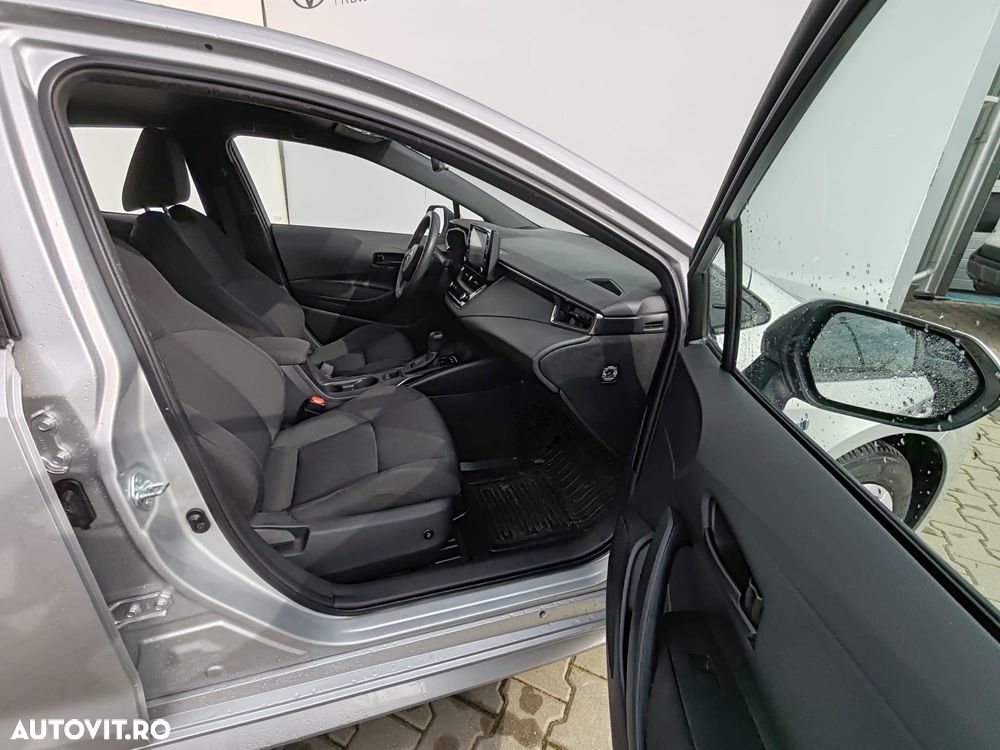 Toyota Corolla 1.8 HSD Business - 6