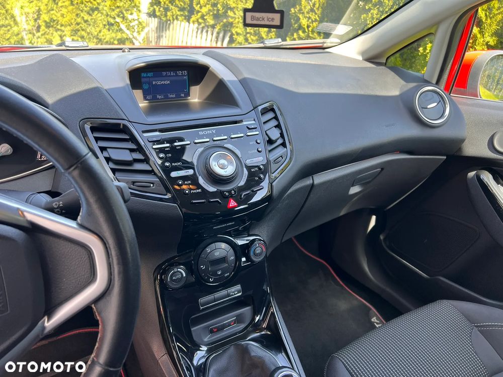 Ford Fiesta 1.5 TDCi Celebration - 11