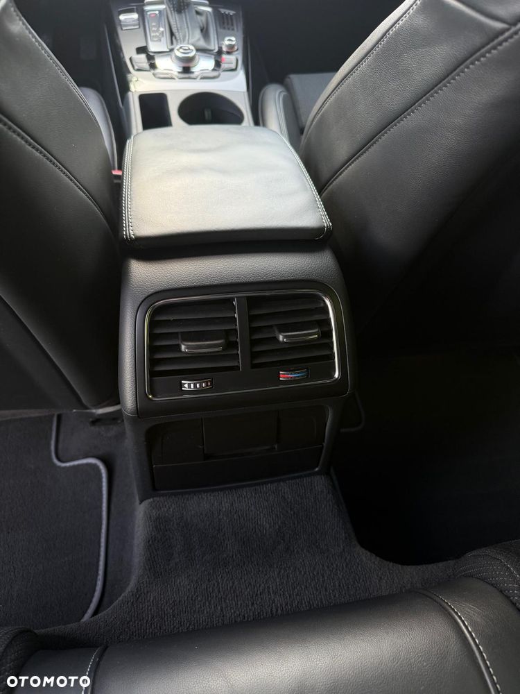 Audi A4 Avant 2.0 TDI Quattro Line S tronic - 13