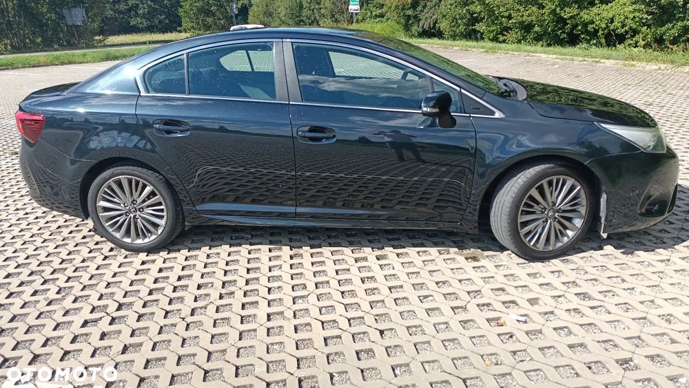 Toyota Avensis 2.0 D-4D Premium - 4