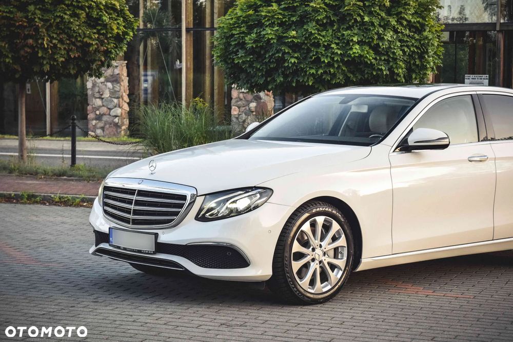 Mercedes-Benz Klasa E 300 9G-TRONIC Avantgarde - 9