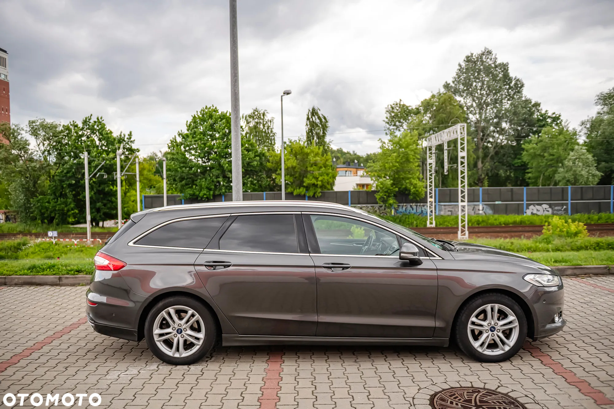 Ford Mondeo 2.0 TDCi Titanium PowerShift - 9