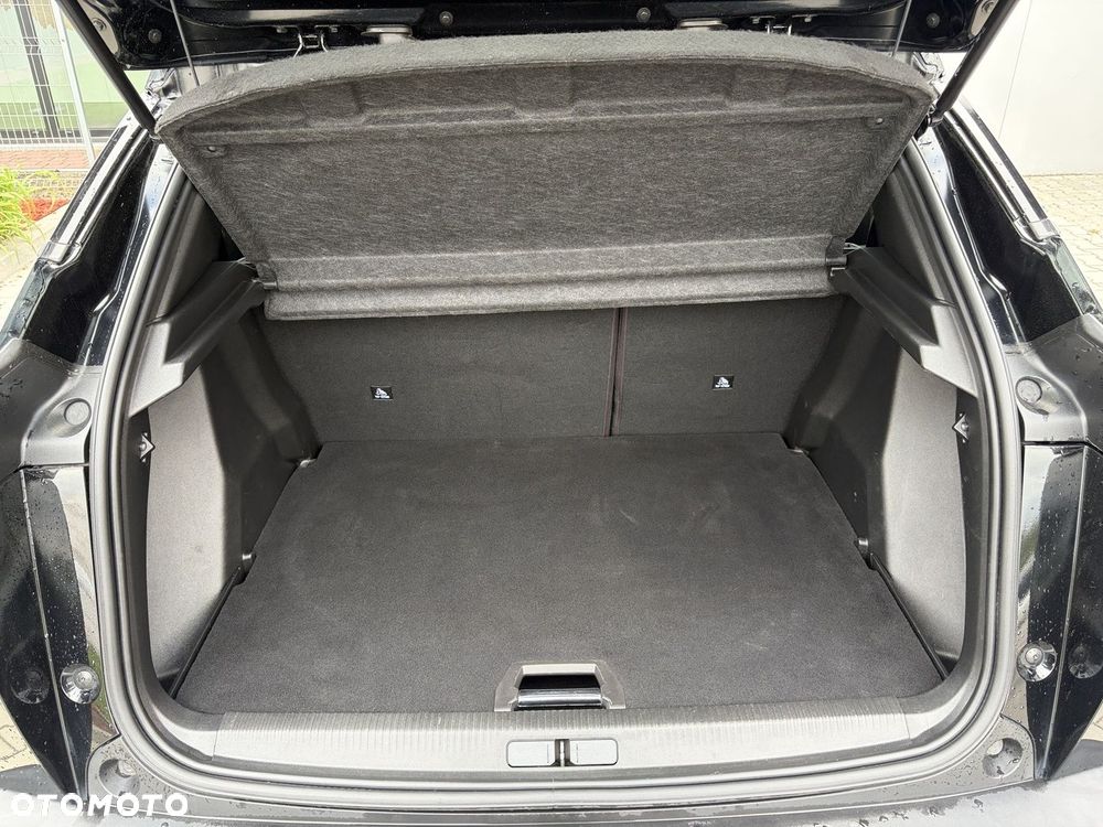 Peugeot 2008 - 8