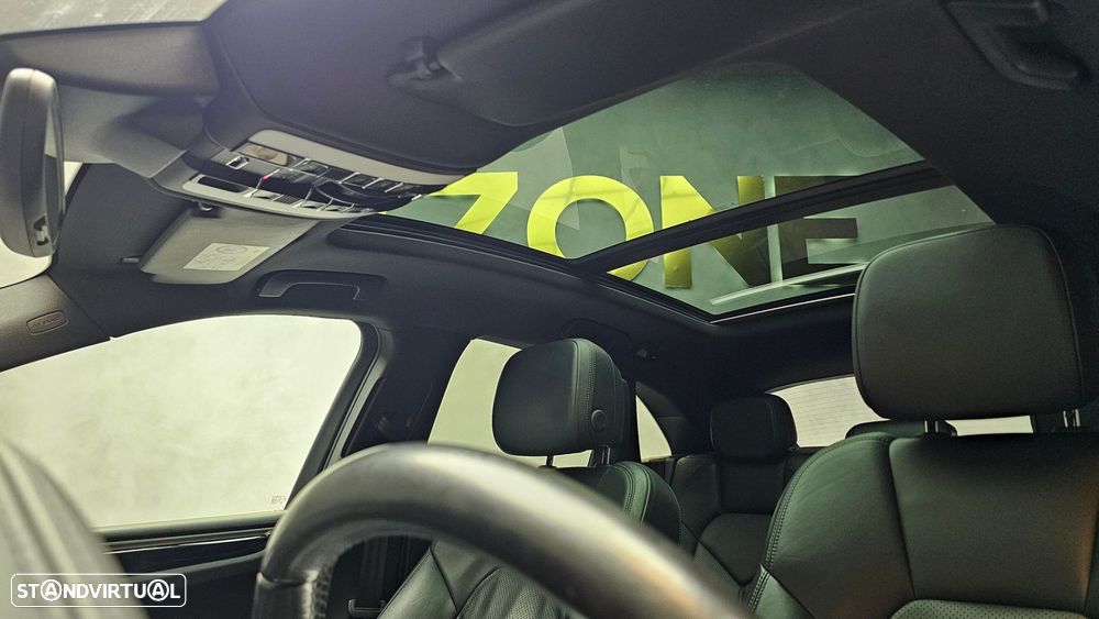 Porsche Macan S - 30