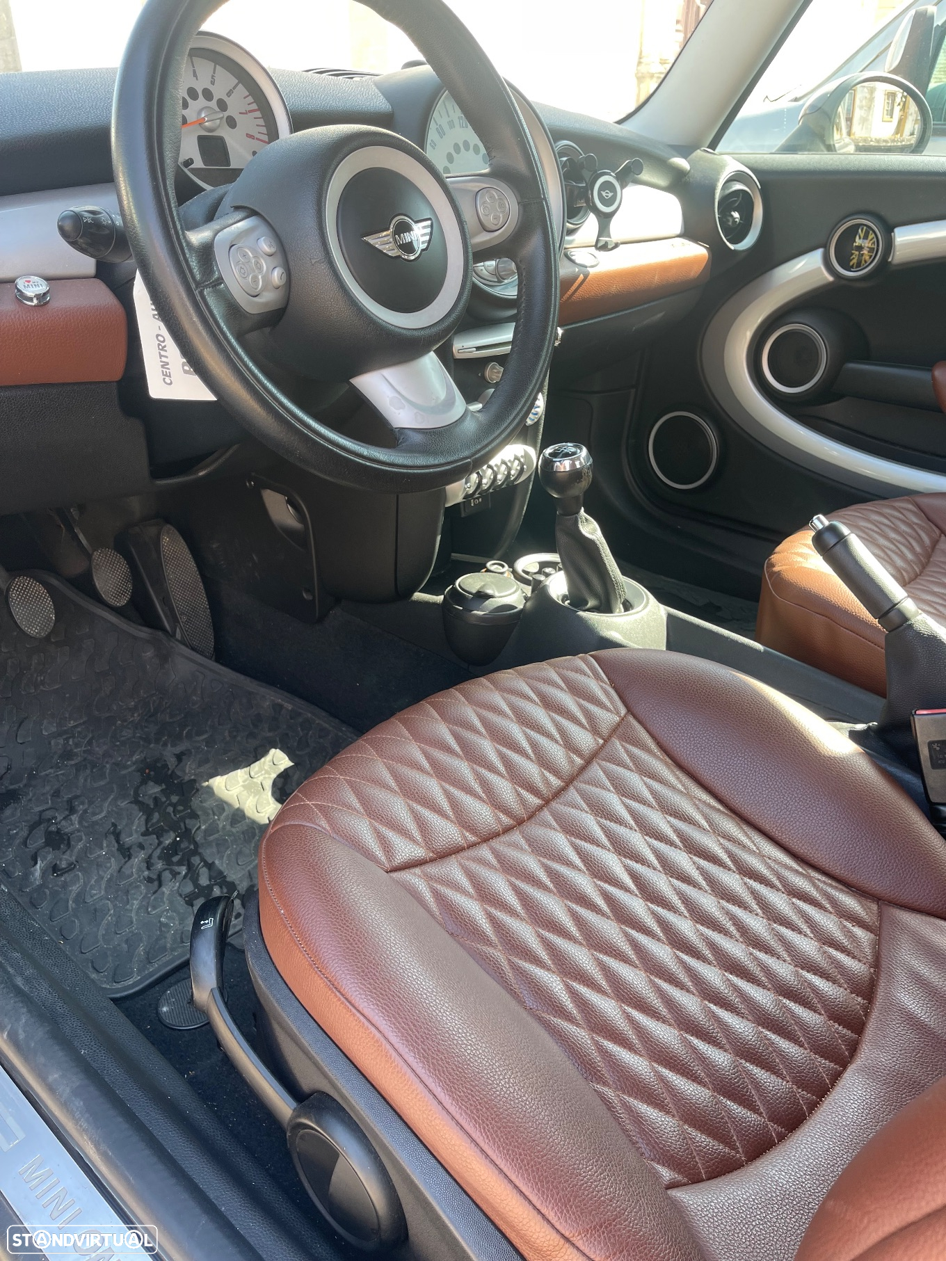 MINI 3 Portas One - 15