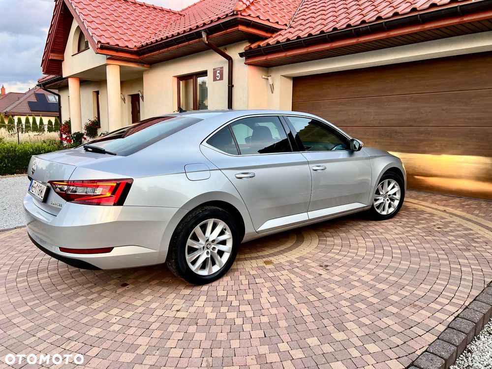 Skoda Superb 2.0 TDI SCR Style - 21