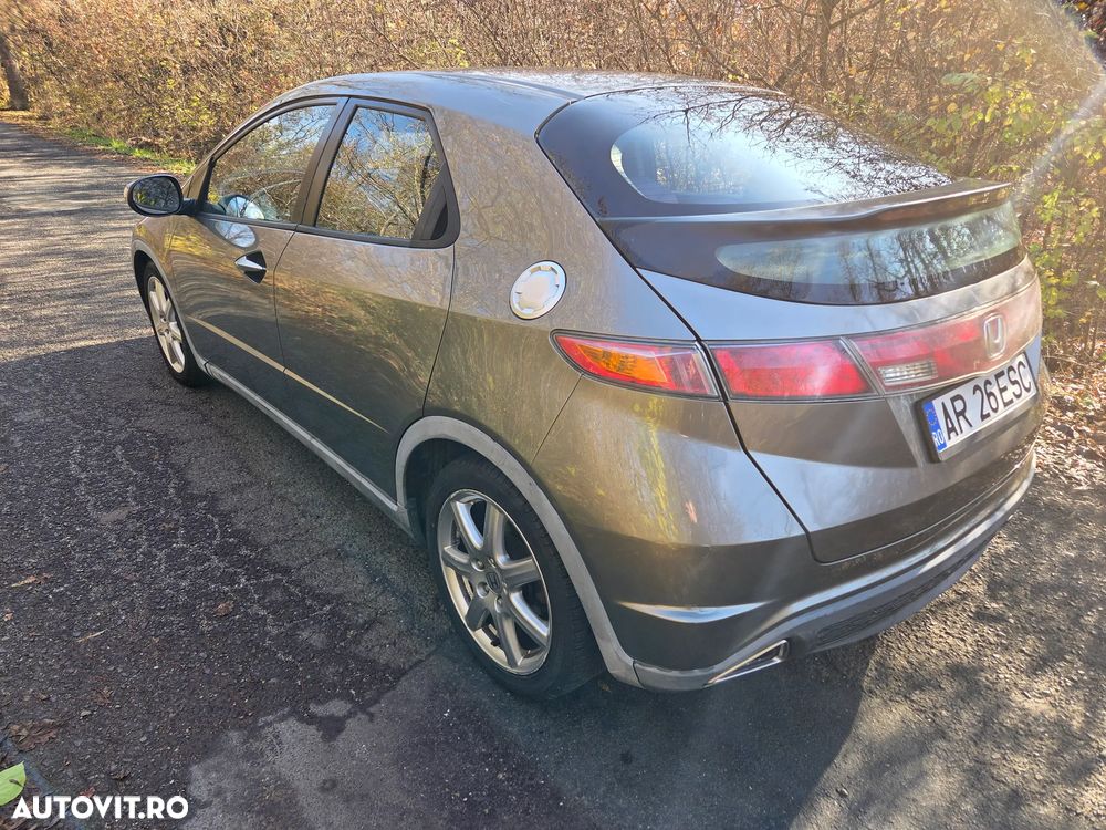 Honda Civic 1.8i Confort - 5