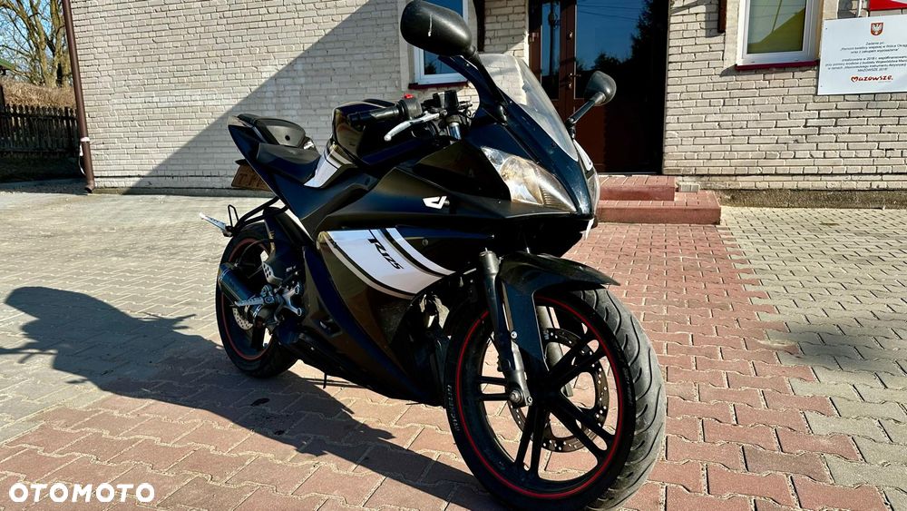 Yamaha YZF - 1