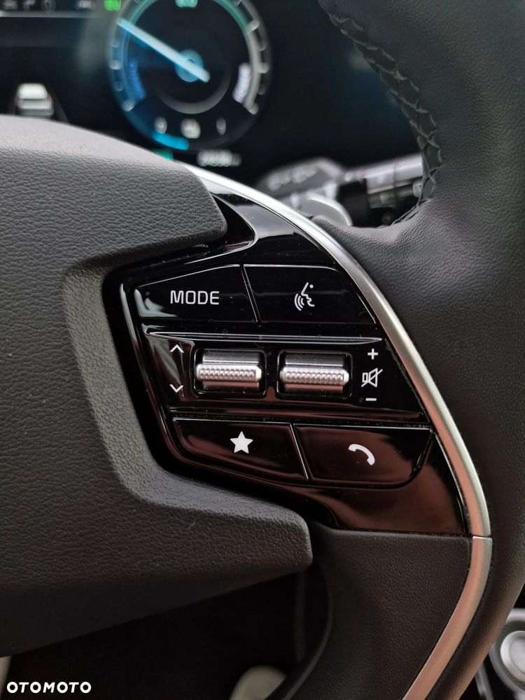 Kia Niro 1.6 GDI Hybrid L Business Line - 32