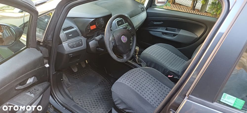Fiat Grande Punto Actual 1.4 8V Estiva Blue&Me - 6