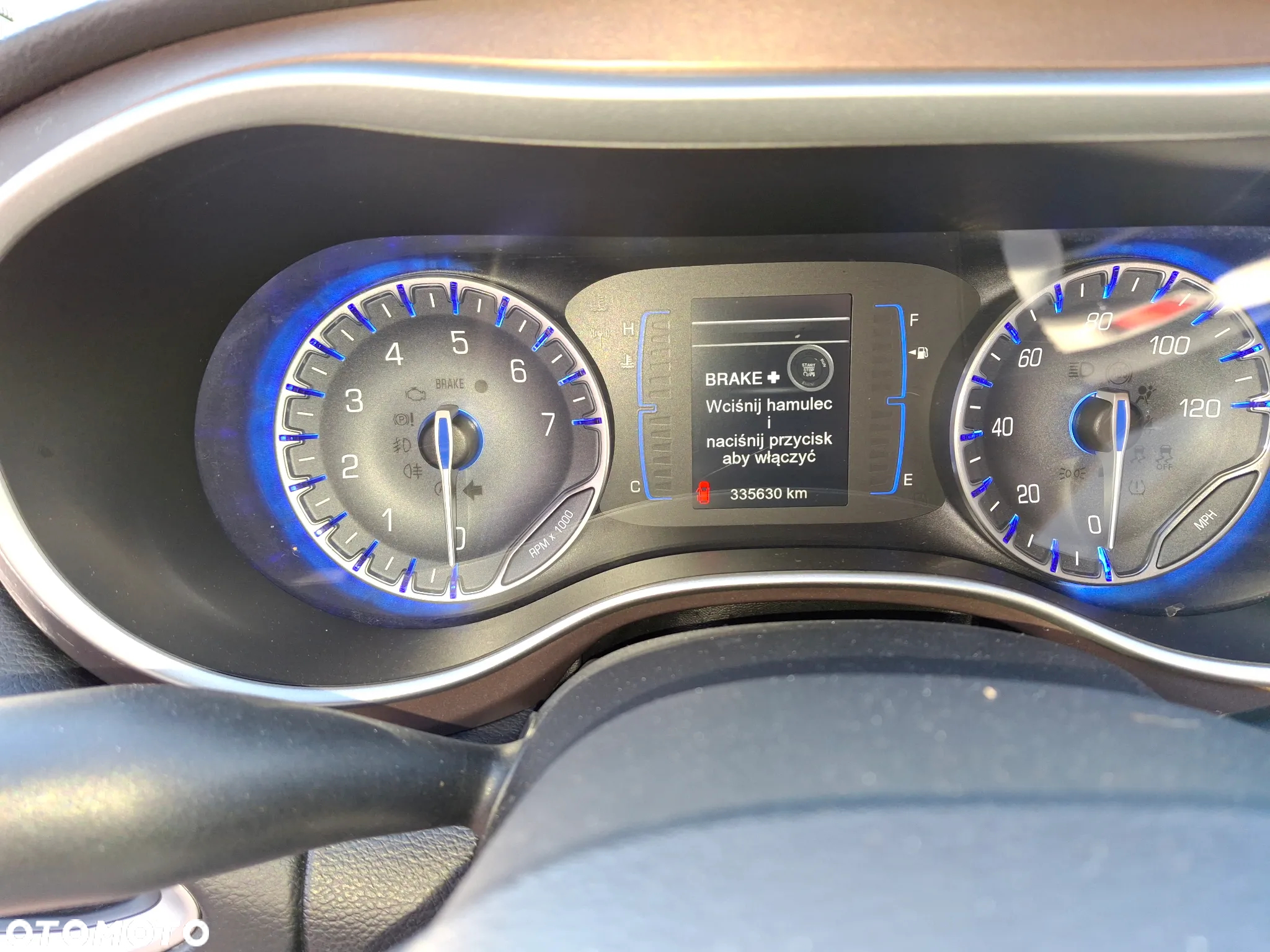 Chrysler Pacifica - 13