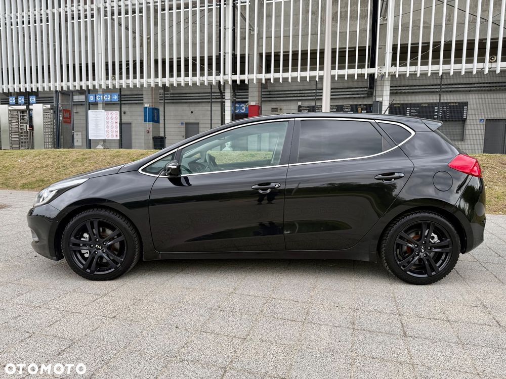 Kia Ceed 1.6 CRDi 128 Platinum Edition - 3