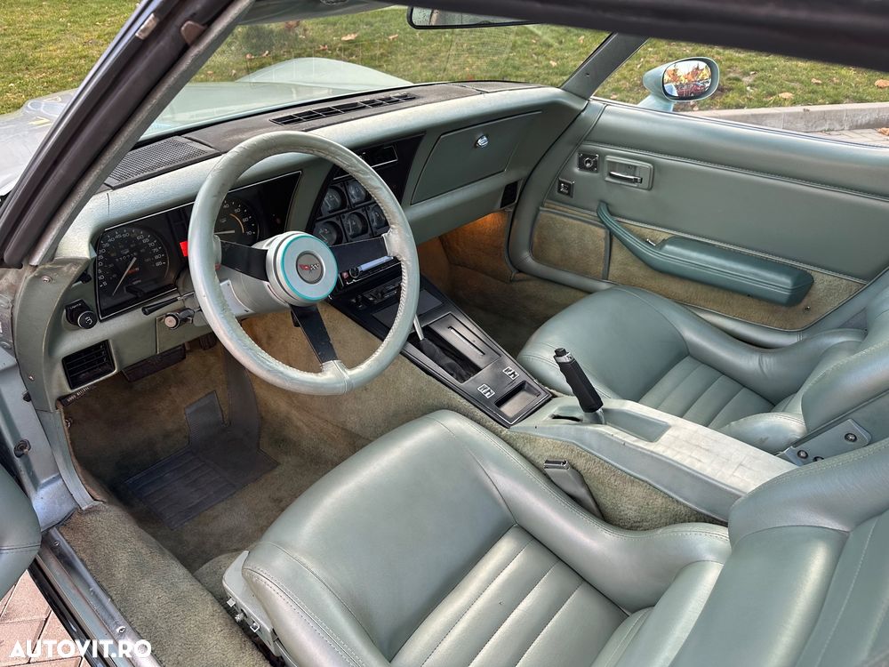 Chevrolet Corvette - 8