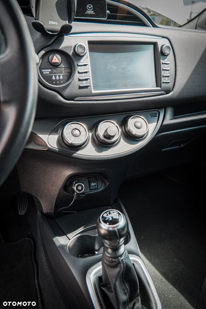 Toyota Yaris 1.5 Premium - 16