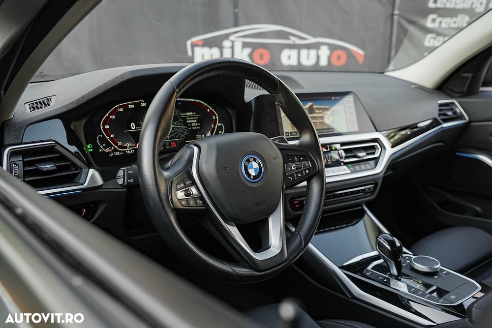 BMW Seria 3 320e AT PHEV - 14