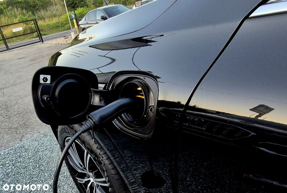 Volvo XC 60 T6 Plug-In Hybrid AWD Inscription - 29