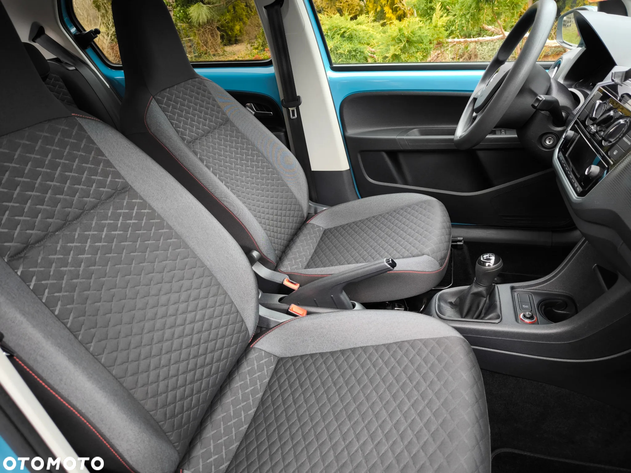 Volkswagen up! - 34