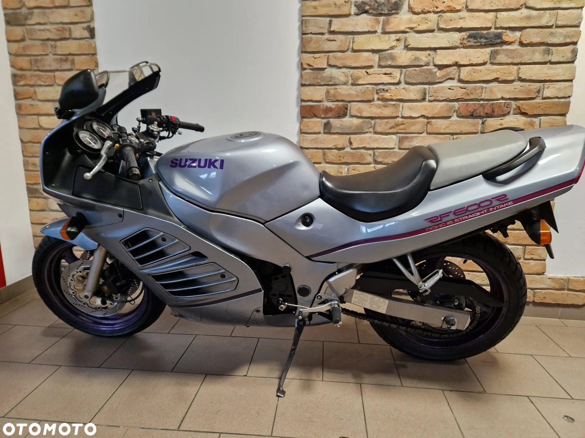 Suzuki RF - 8