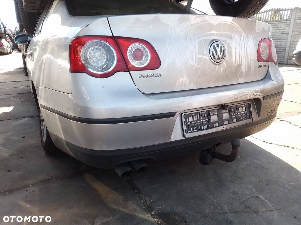 VW PASSAT B6 05-09r - RADIO - 22