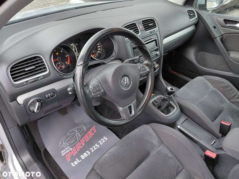Volkswagen Golf - 10