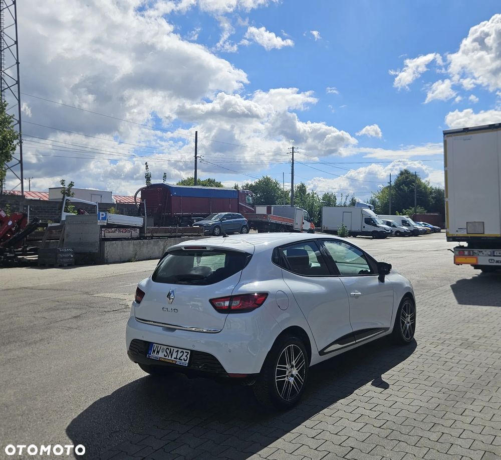 Renault Clio 1.2 16V 75 Limited - 6