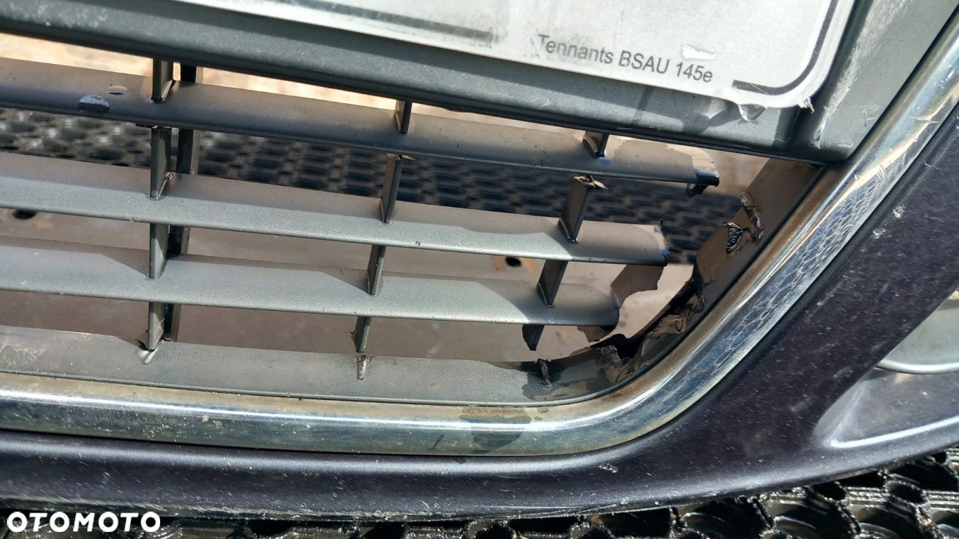 AUDI A6 C6  ZDERZAK PRZÓD  HALOGEN - 6