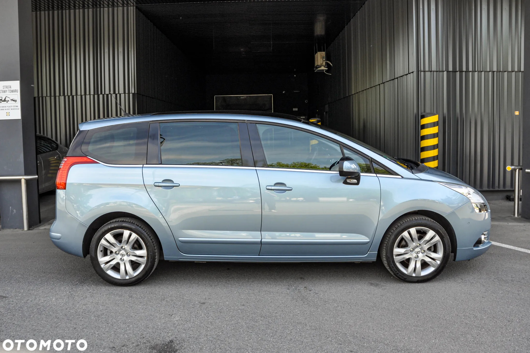 Peugeot 5008 - 5
