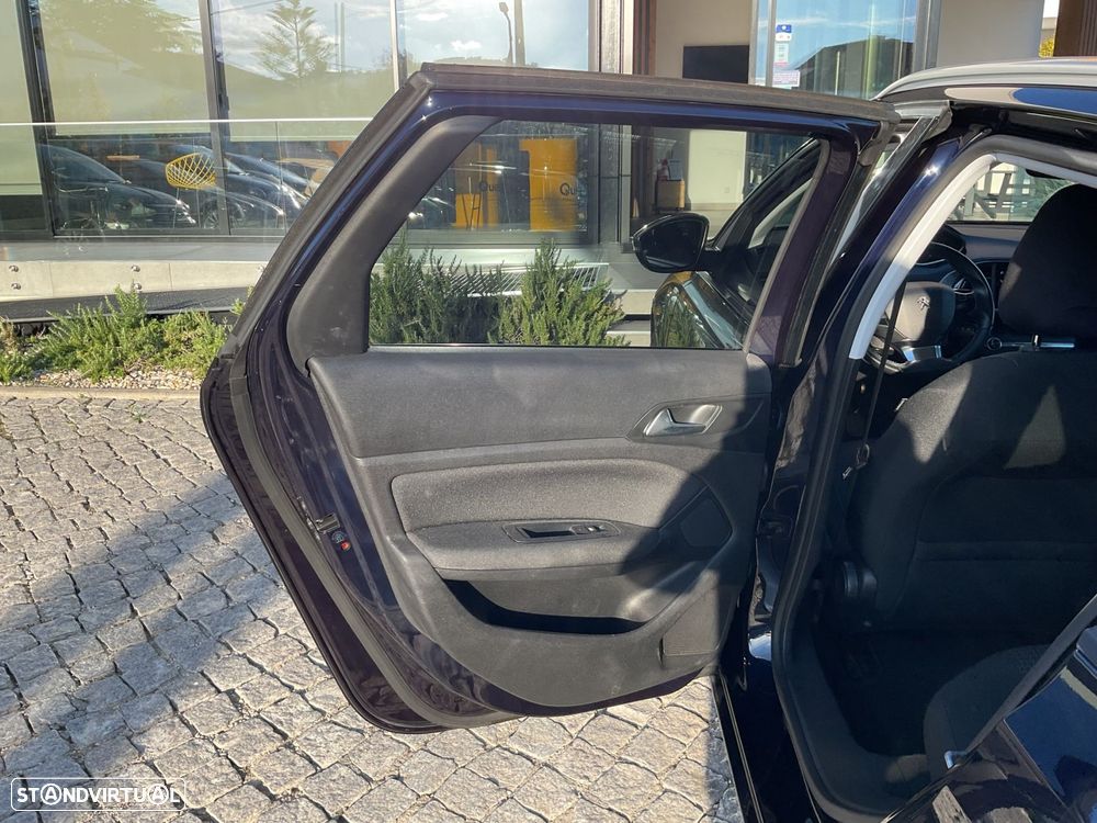 Peugeot 308 SW 1.5 BlueHDi Style - 42