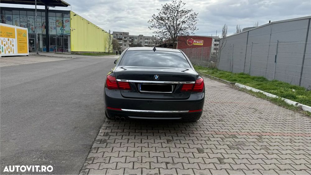 BMW Seria 7 730d Aut. - 9