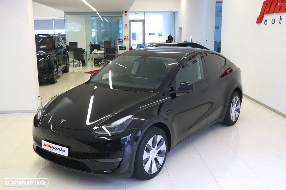 Tesla Model Y - 9
