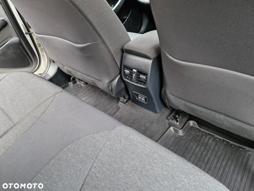 Toyota Corolla 1.5 Comfort - 27