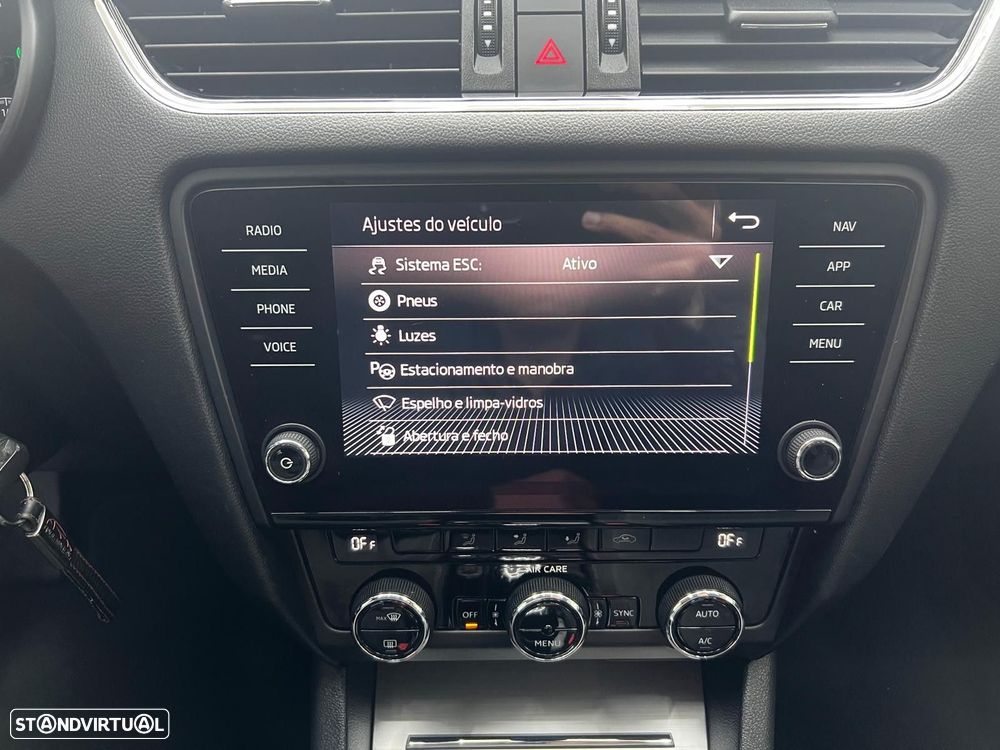 Skoda Octavia 1.6 TDI Style DSG - 33