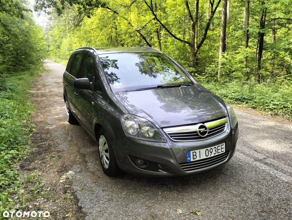 Opel Zafira - 1