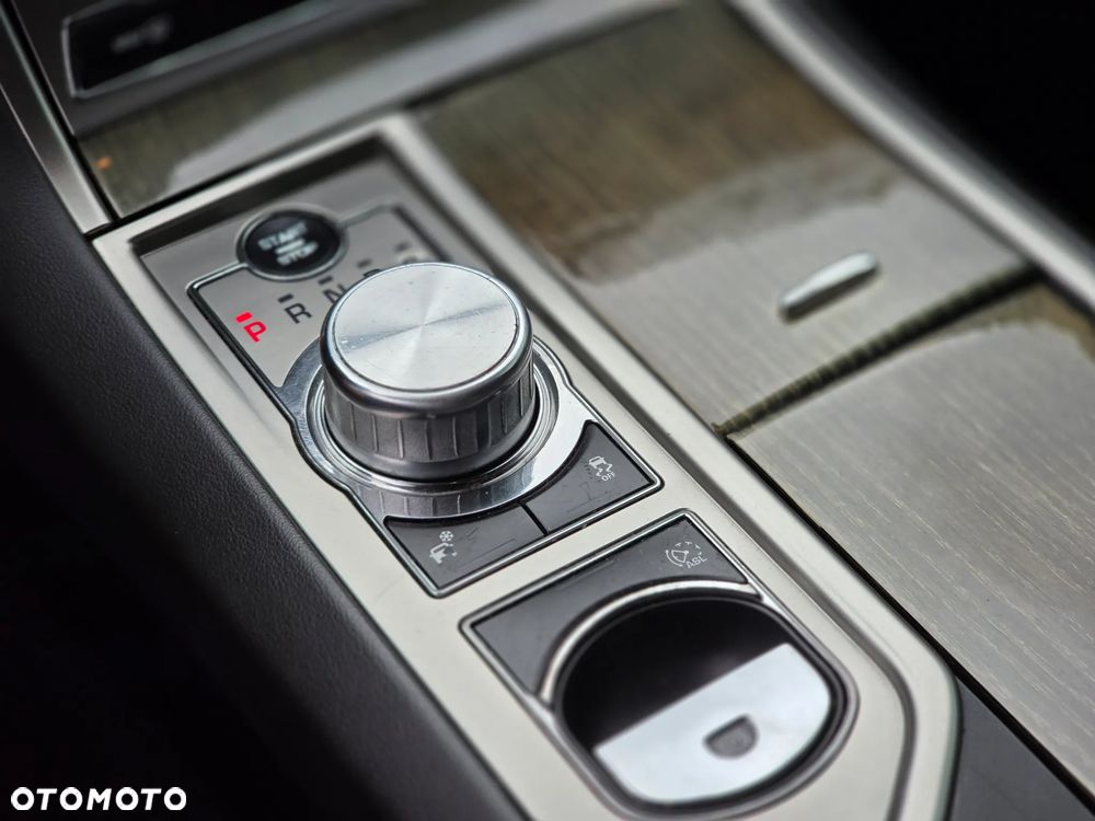 Jaguar XF 2.2 - 31