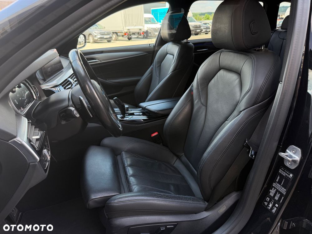 BMW Seria 5 520d xDrive M Sport sport - 31