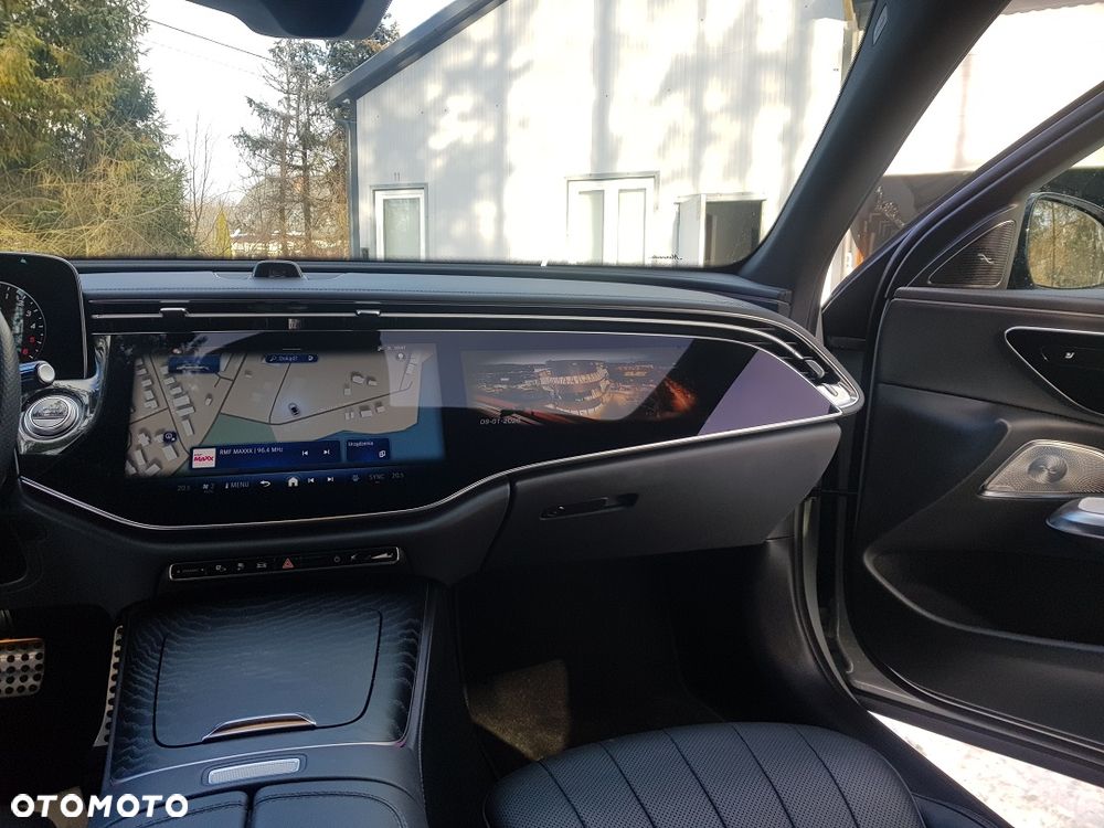 Mercedes-Benz Klasa E 300 de PHEV 4-Matic AMG 9G-Tronic - 5