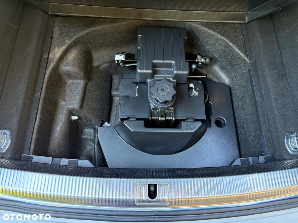 Audi A4 Avant 2.0 TDI ultra sport - 28