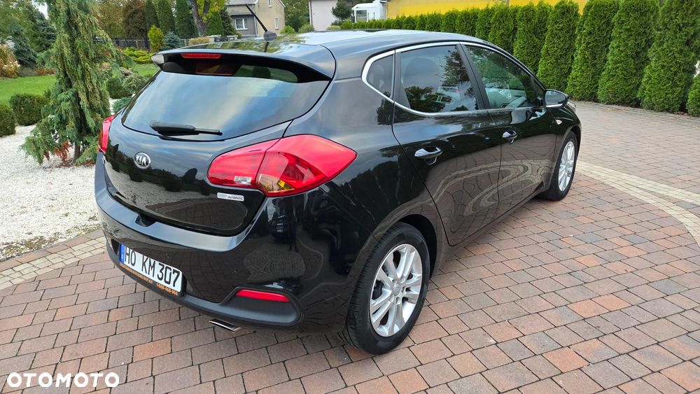 Kia Ceed 1.6 CRDi 128 Dream Team Edition - 5