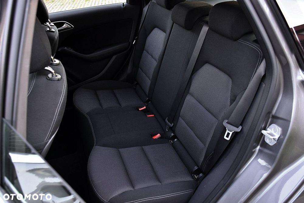 Mercedes-Benz Klasa B 180 BlueEFFICIENCY Edition Style - 8