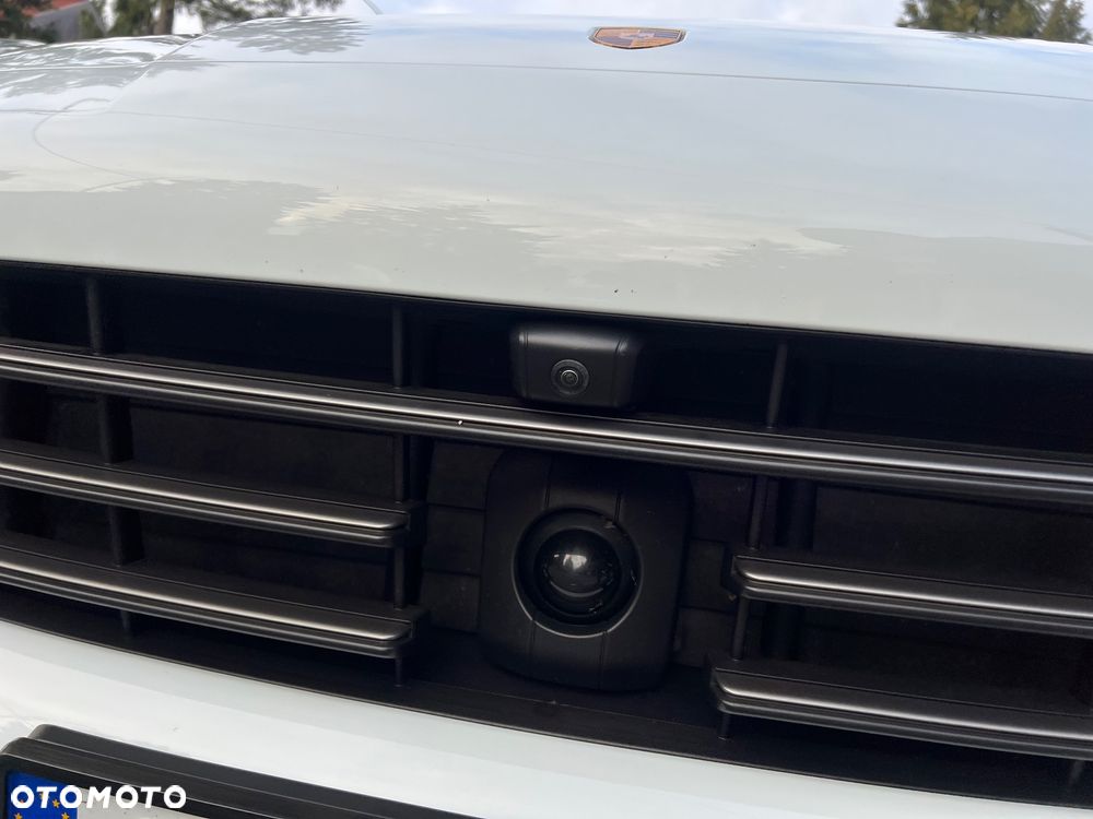 Porsche Cayenne Platinum Edition - 21