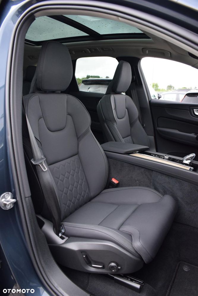Volvo XC 60 - 22