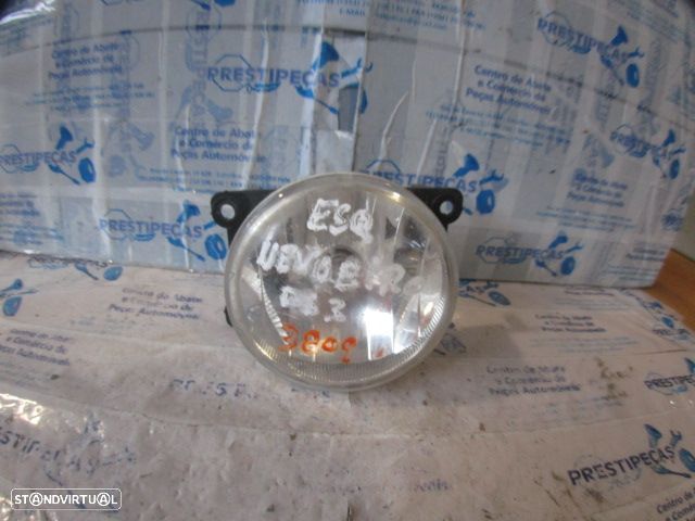 Farol Nevoeiro 11417102 CITROEN DS3 2011 1.6HDI 92CV 3P AZUL ESQ KOITO Suporte Danificado - 1