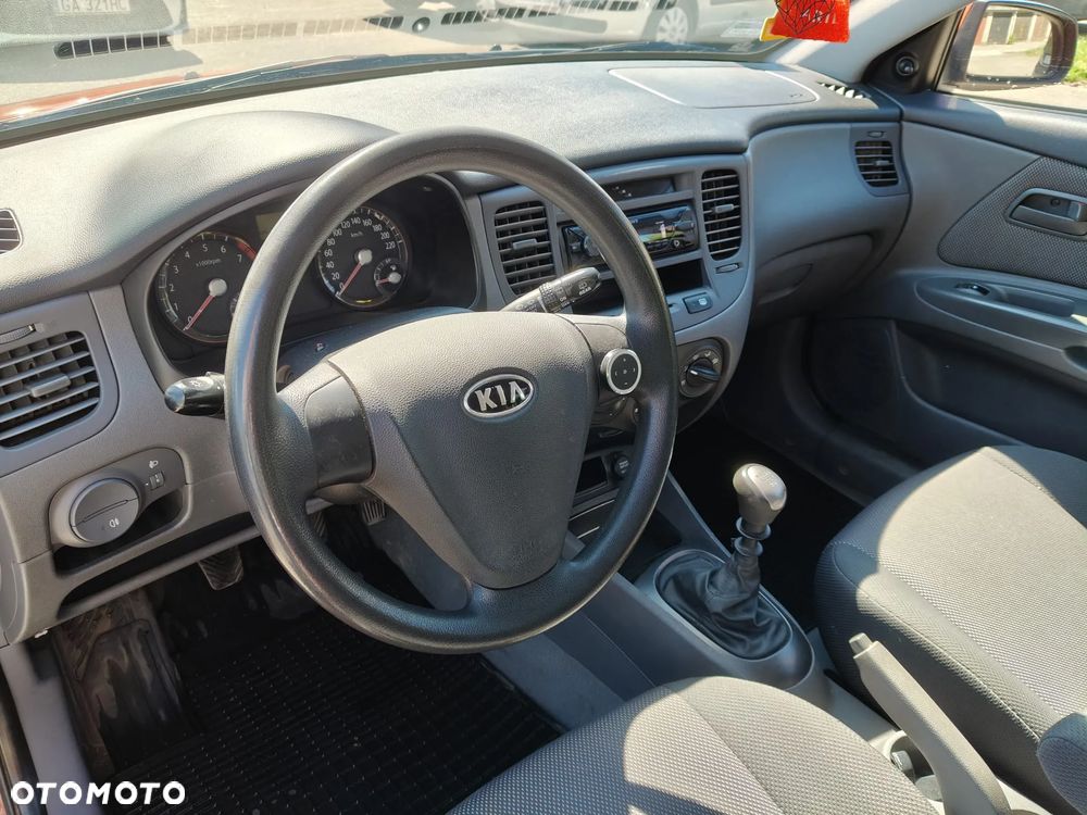 Kia Rio 1.4 Comfort - 9