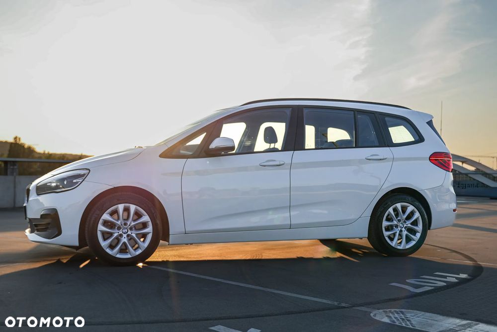 BMW Seria 2 218d - 31