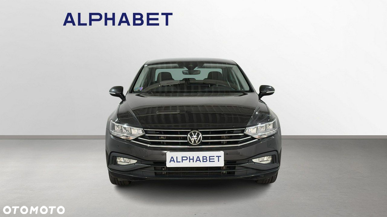 Volkswagen Passat - 9